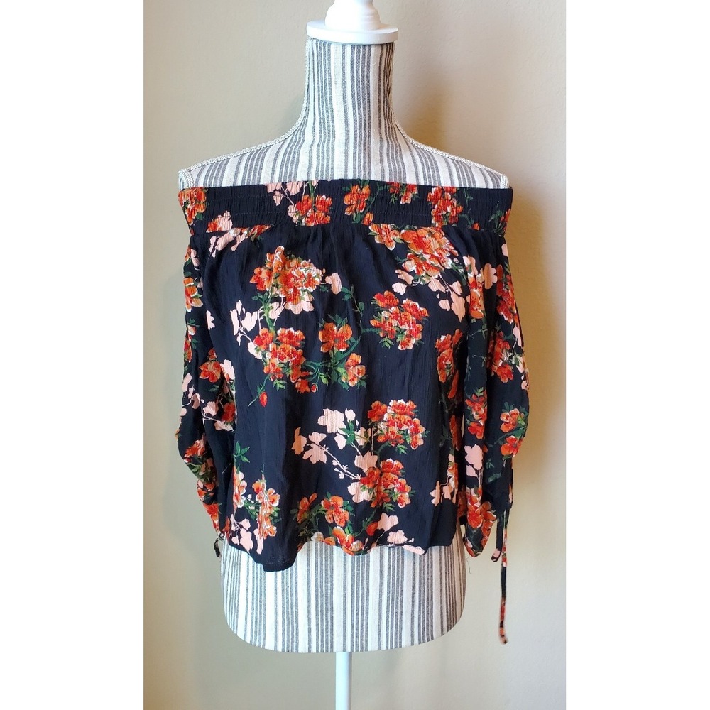 Loveriche top, Off Sholder, Floral Print, Size S, Cropped